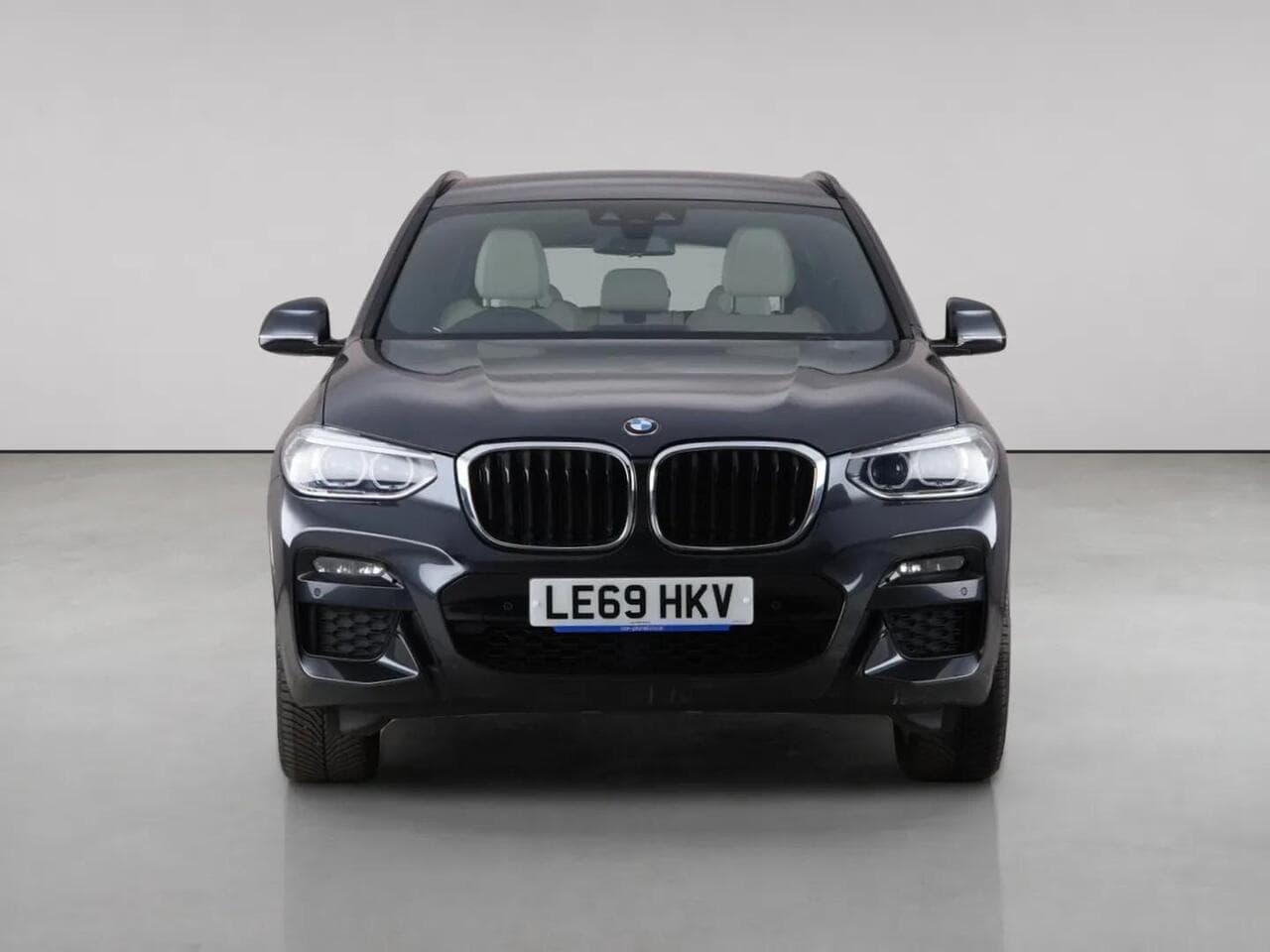 BMW X3 thumbnail Front