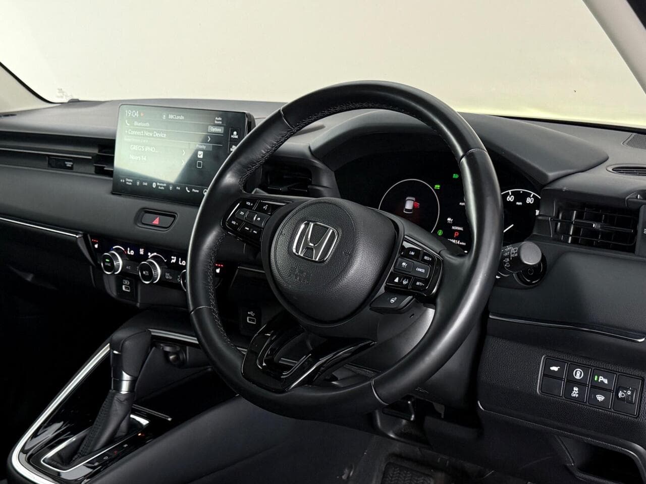 Honda HR-V thumbnail Steering Wheel