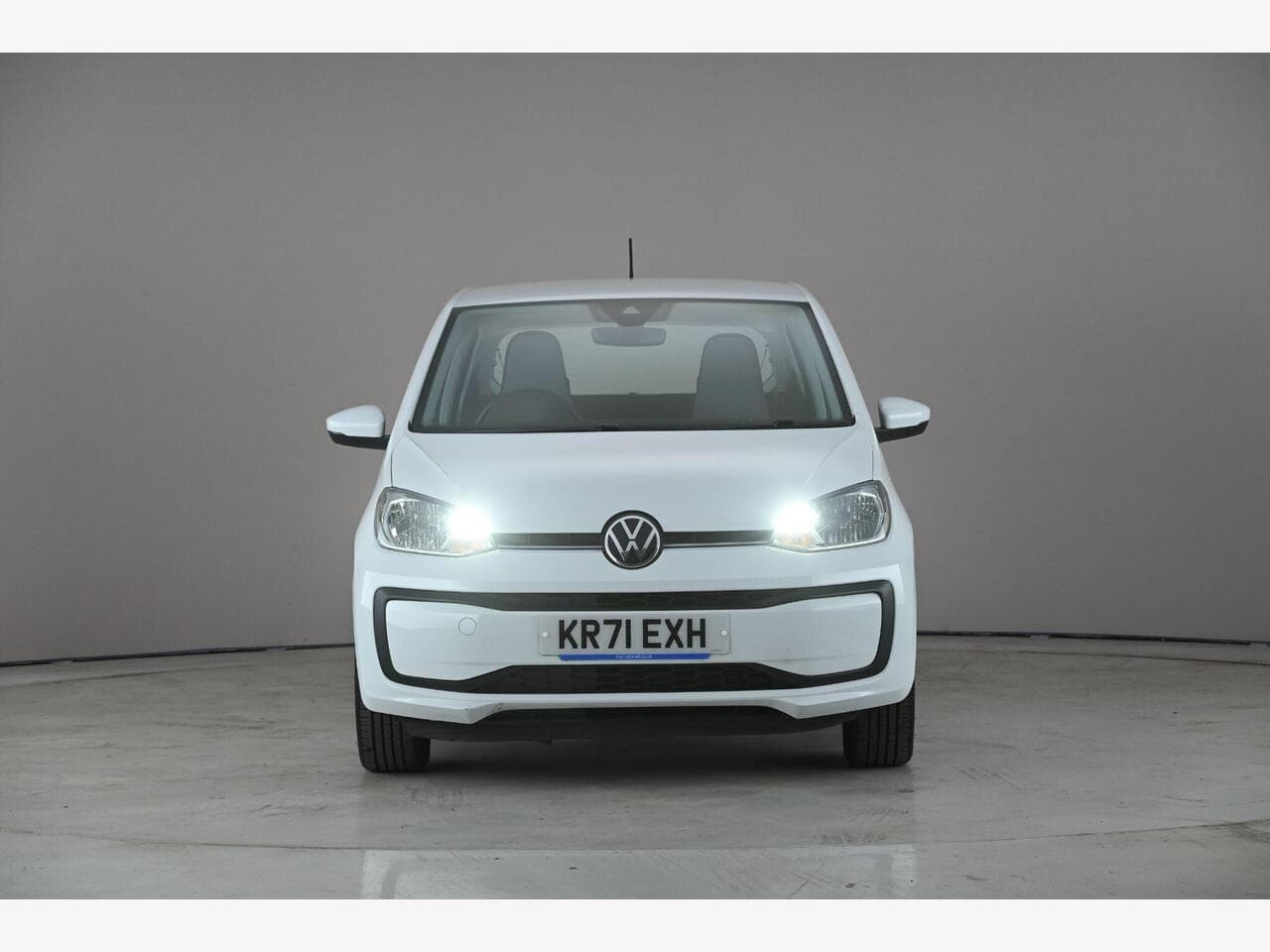 Volkswagen up! thumbnail Front