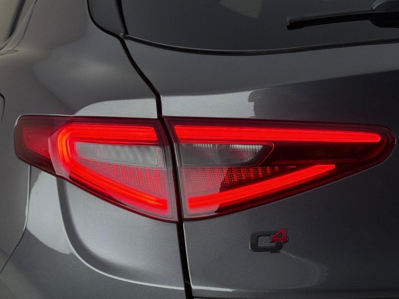 Alfa Romeo Stelvio thumbnail Lights Rear