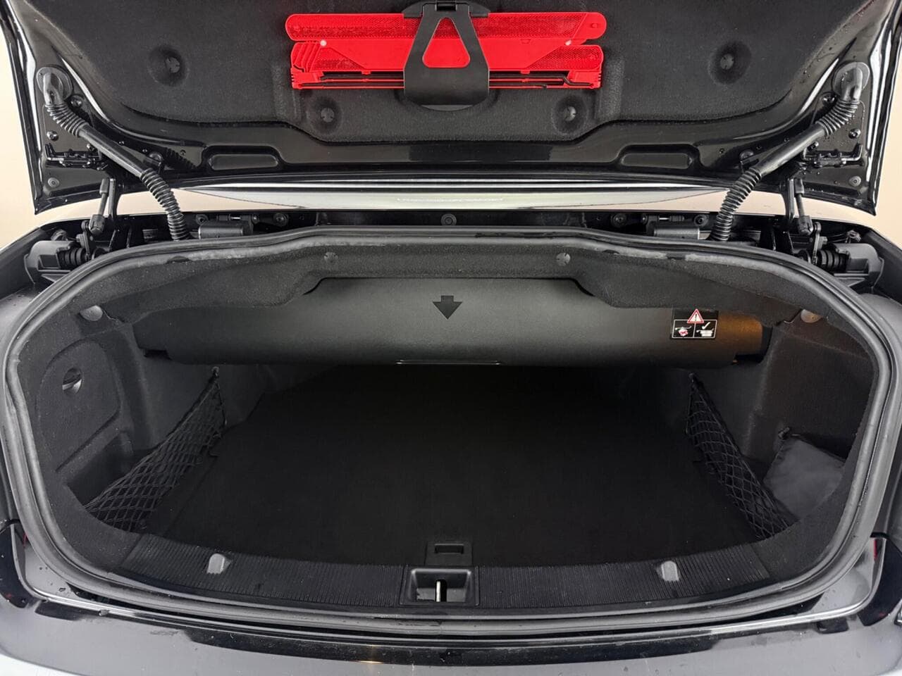 Mercedes-Benz E Class thumbnail Boot