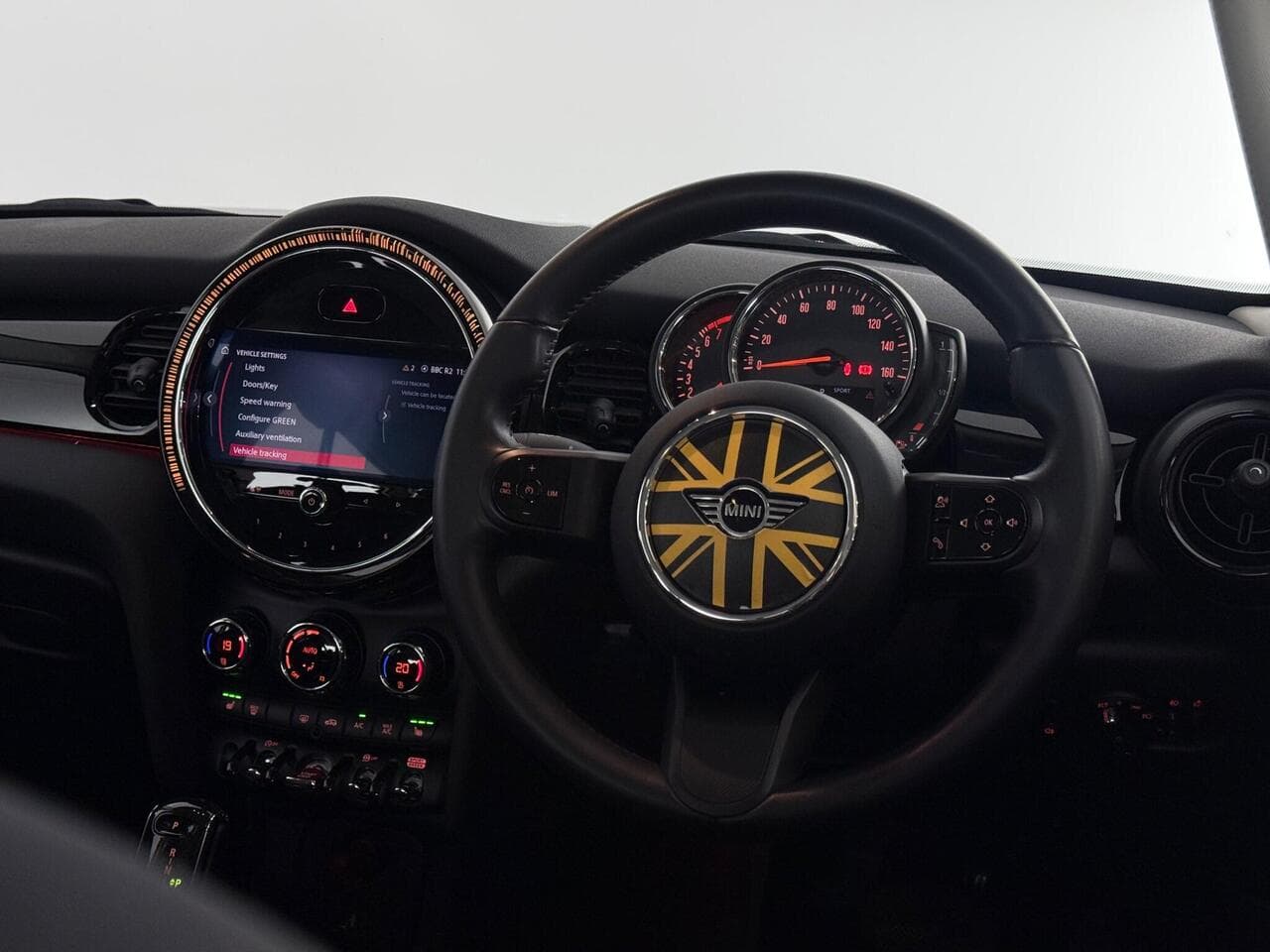 MINI Hatch thumbnail Interior Front