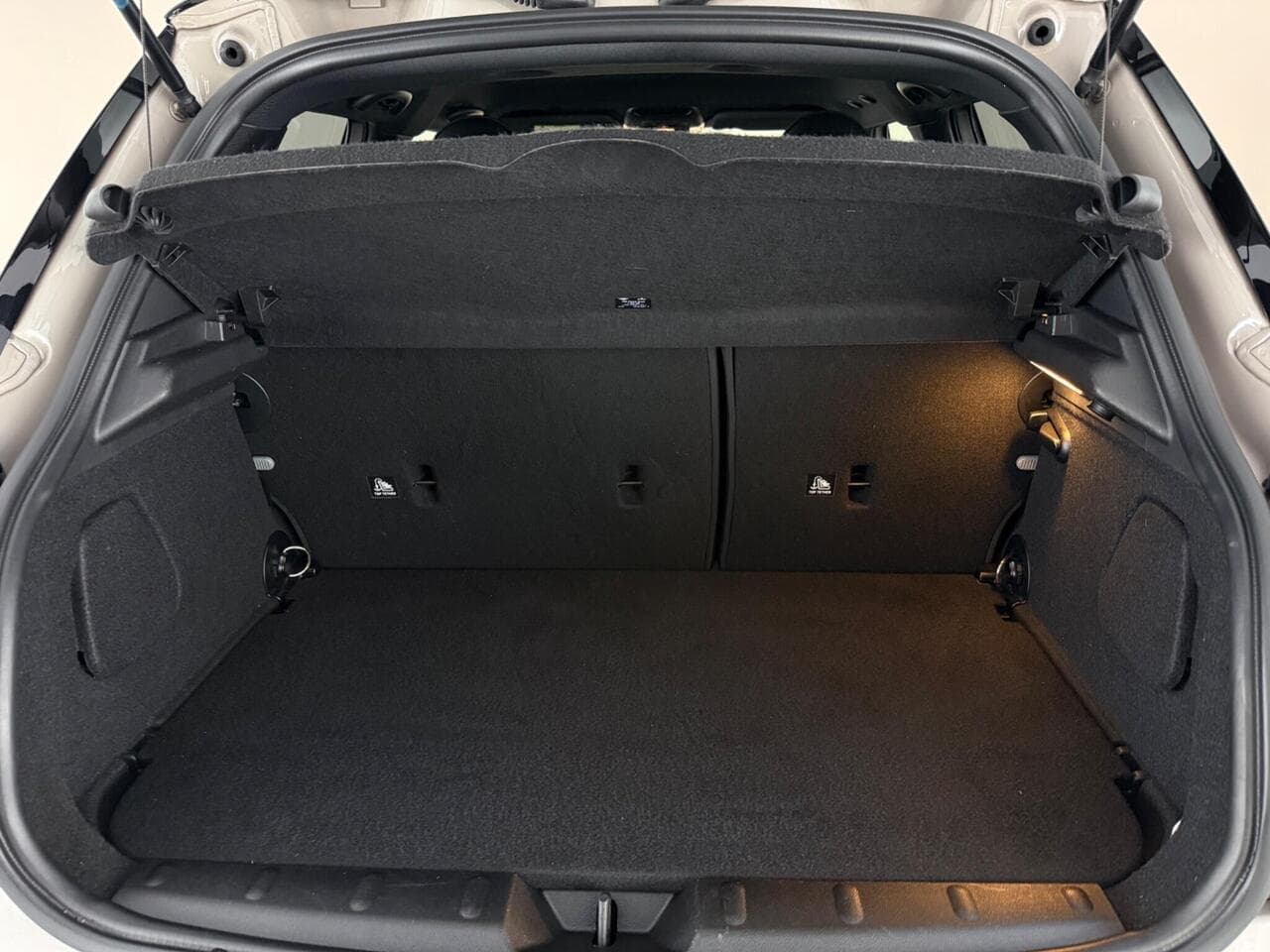MINI Hatch thumbnail Boot