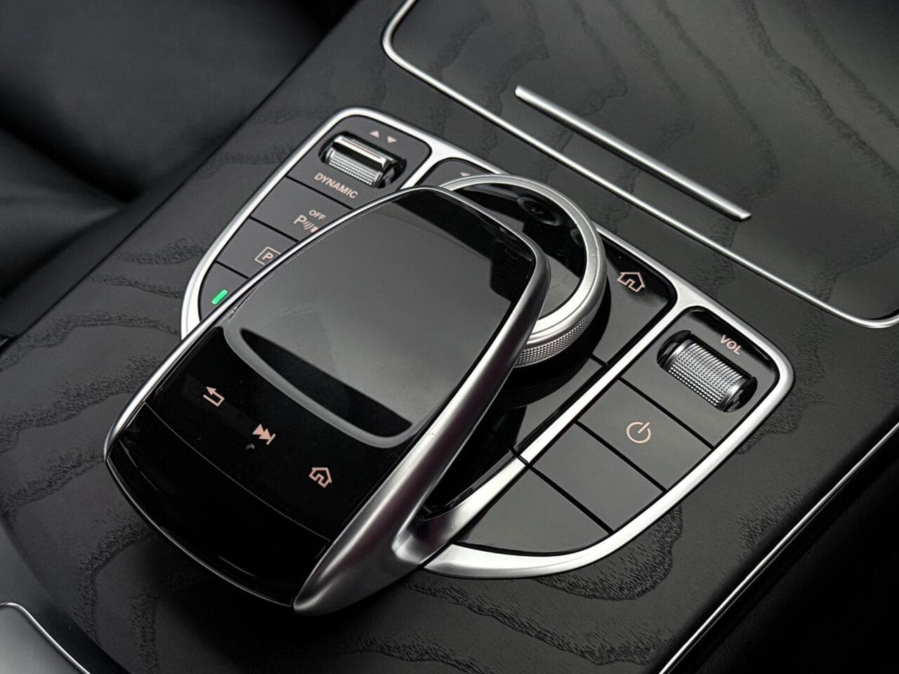 Mercedes-Benz C Class thumbnail Inconclusive