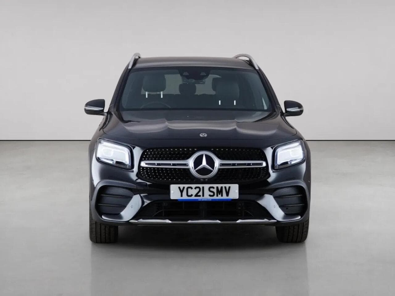 Mercedes-Benz GLB thumbnail Front