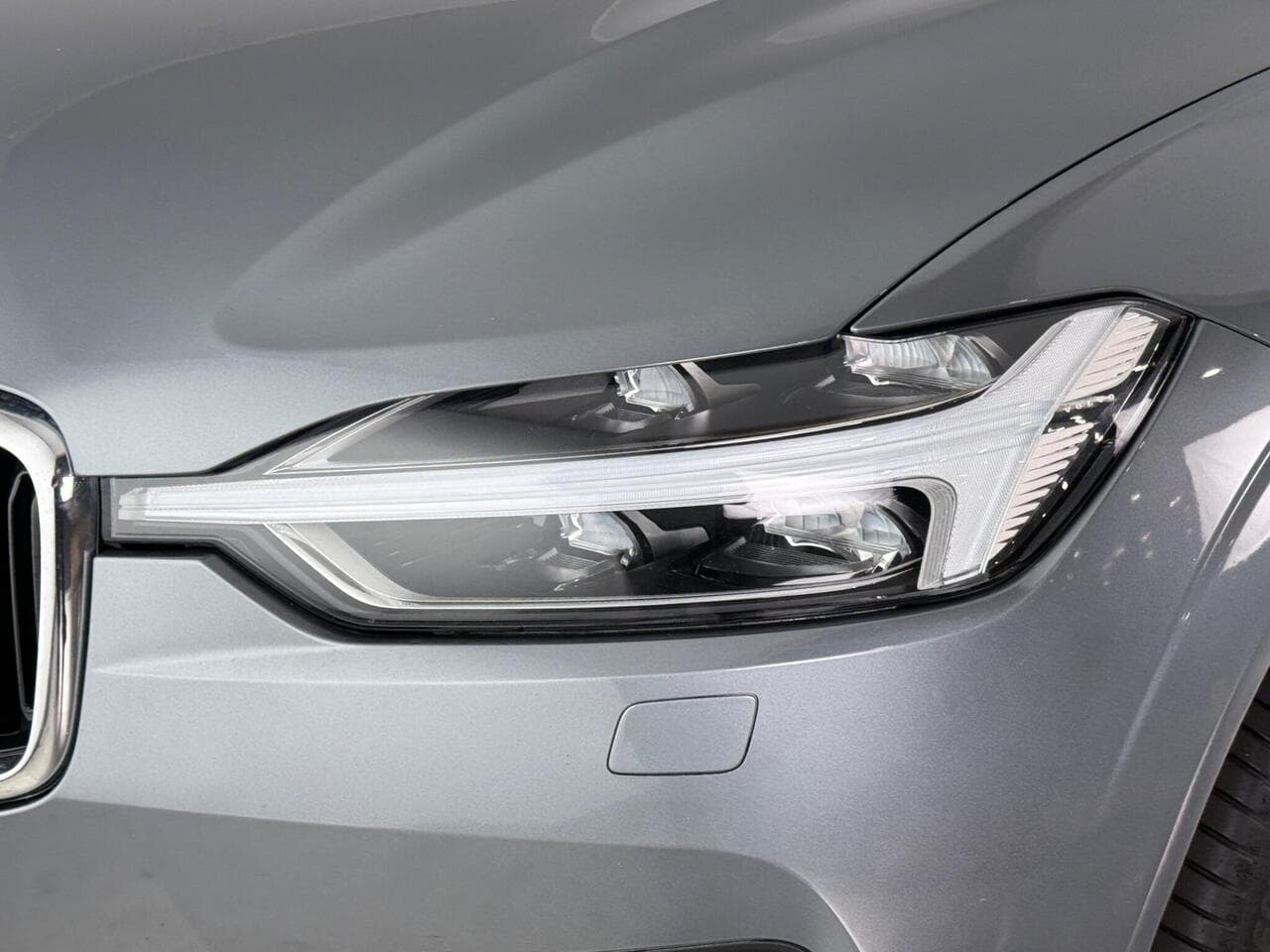 Volvo XC60 thumbnail Lights Front
