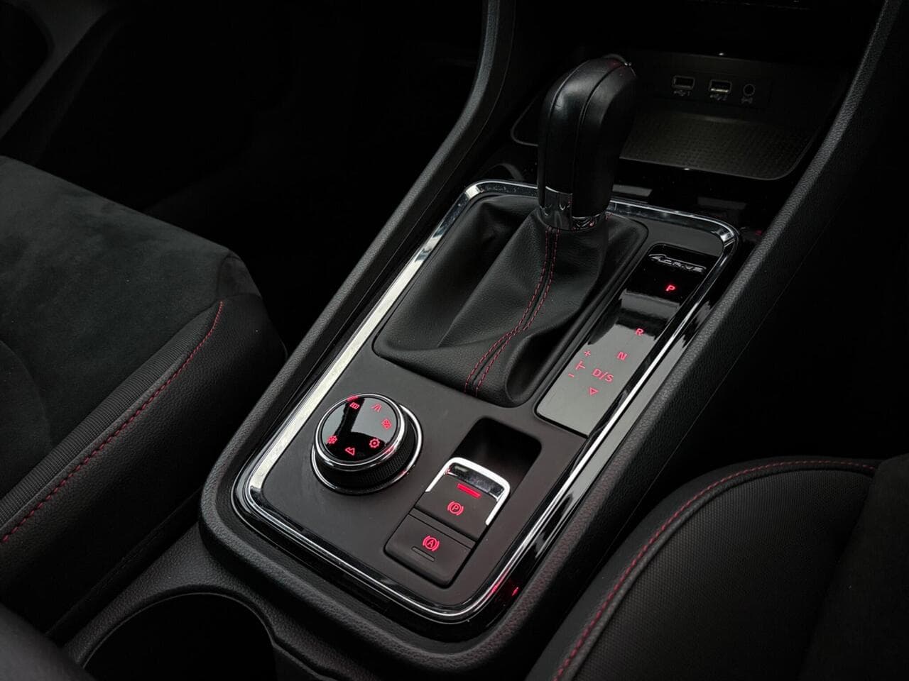 SEAT Ateca thumbnail Interior Front