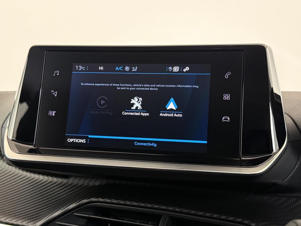 Peugeot 208 thumbnail Infotainment System