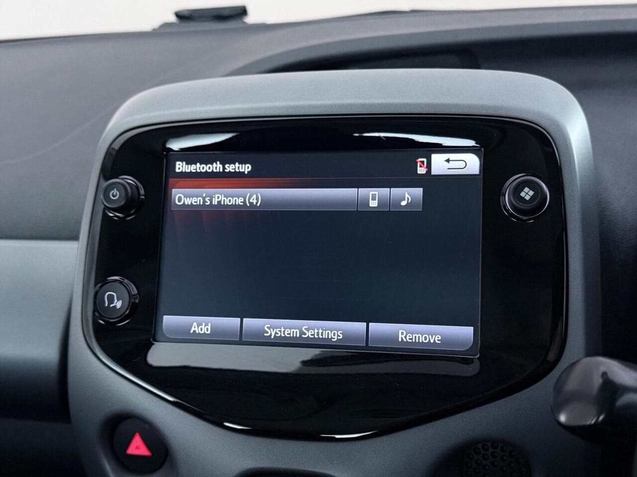 Toyota AYGO thumbnail Infotainment System