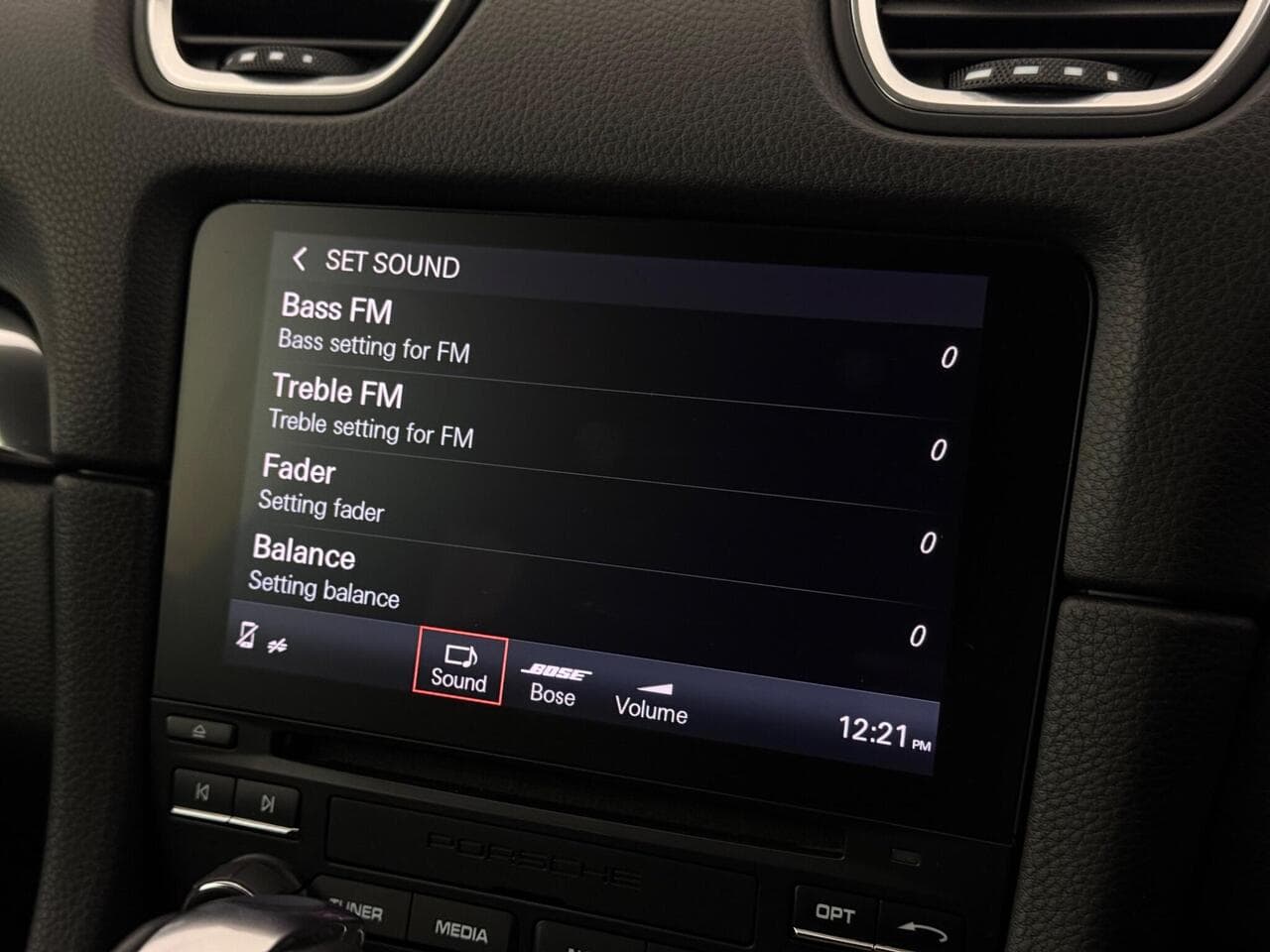 Porsche 718 Cayman thumbnail Infotainment System