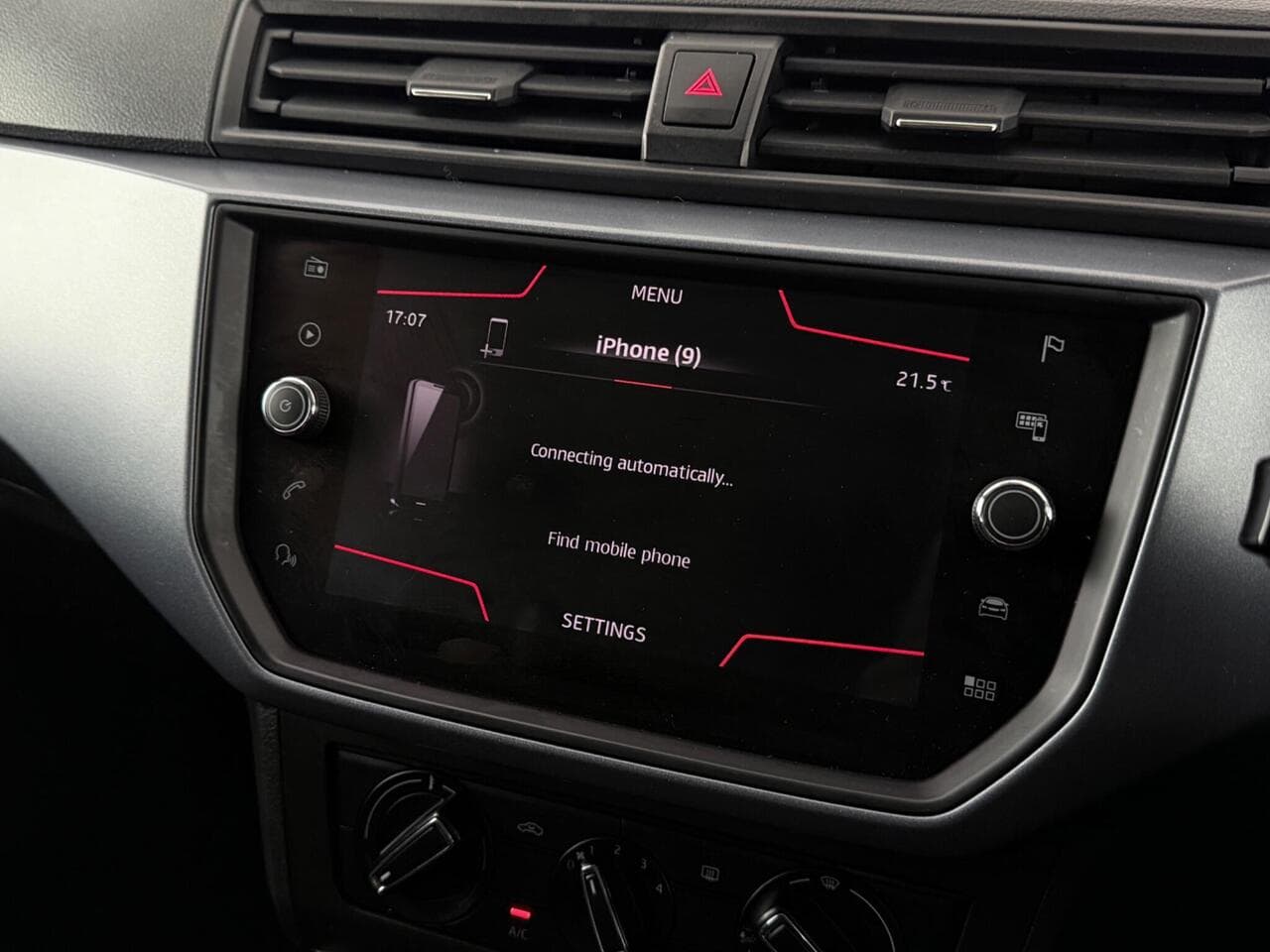 SEAT Arona thumbnail Infotainment System