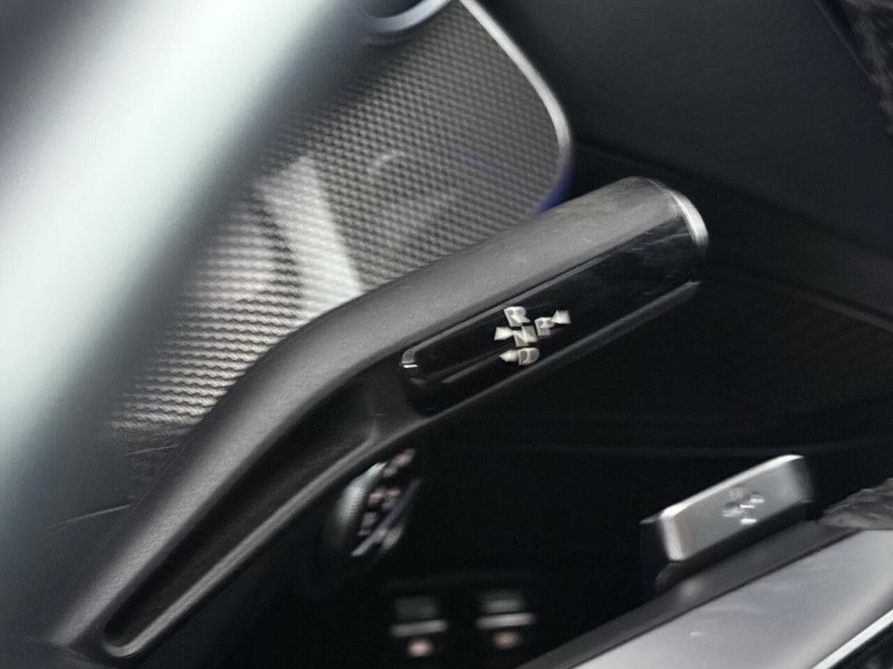 Mercedes-Benz C Class thumbnail Misc Controls