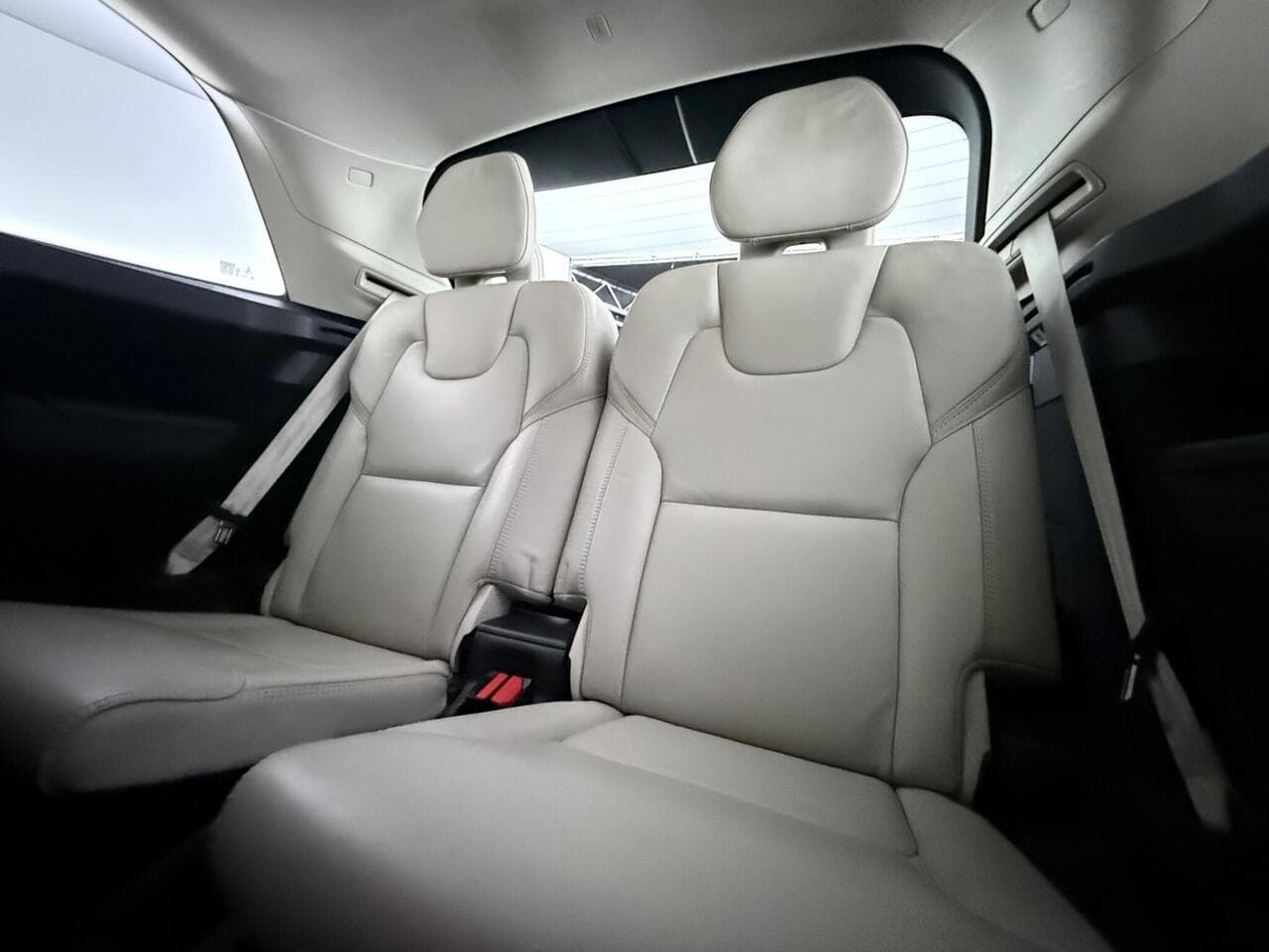 Volvo XC90 thumbnail Seats Rear