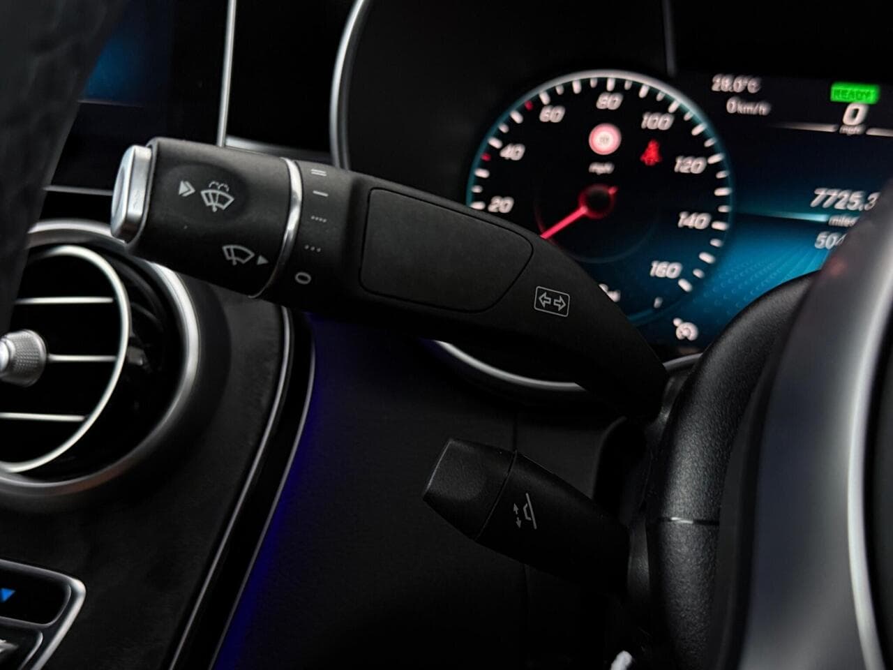 Mercedes-Benz C Class thumbnail Misc Controls
