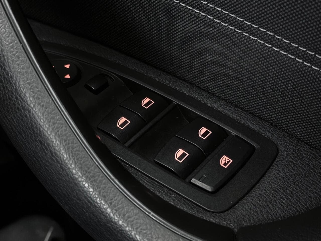 BMW X2 thumbnail Misc Controls