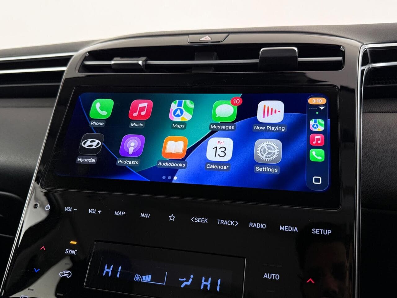 Hyundai TUCSON thumbnail Infotainment System