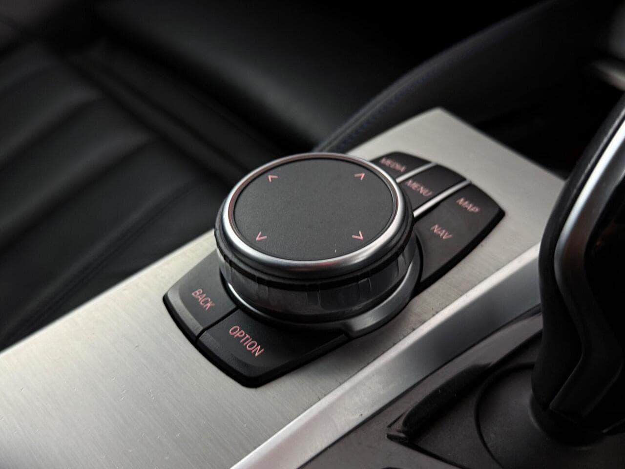 BMW 5 Series thumbnail Interior Front