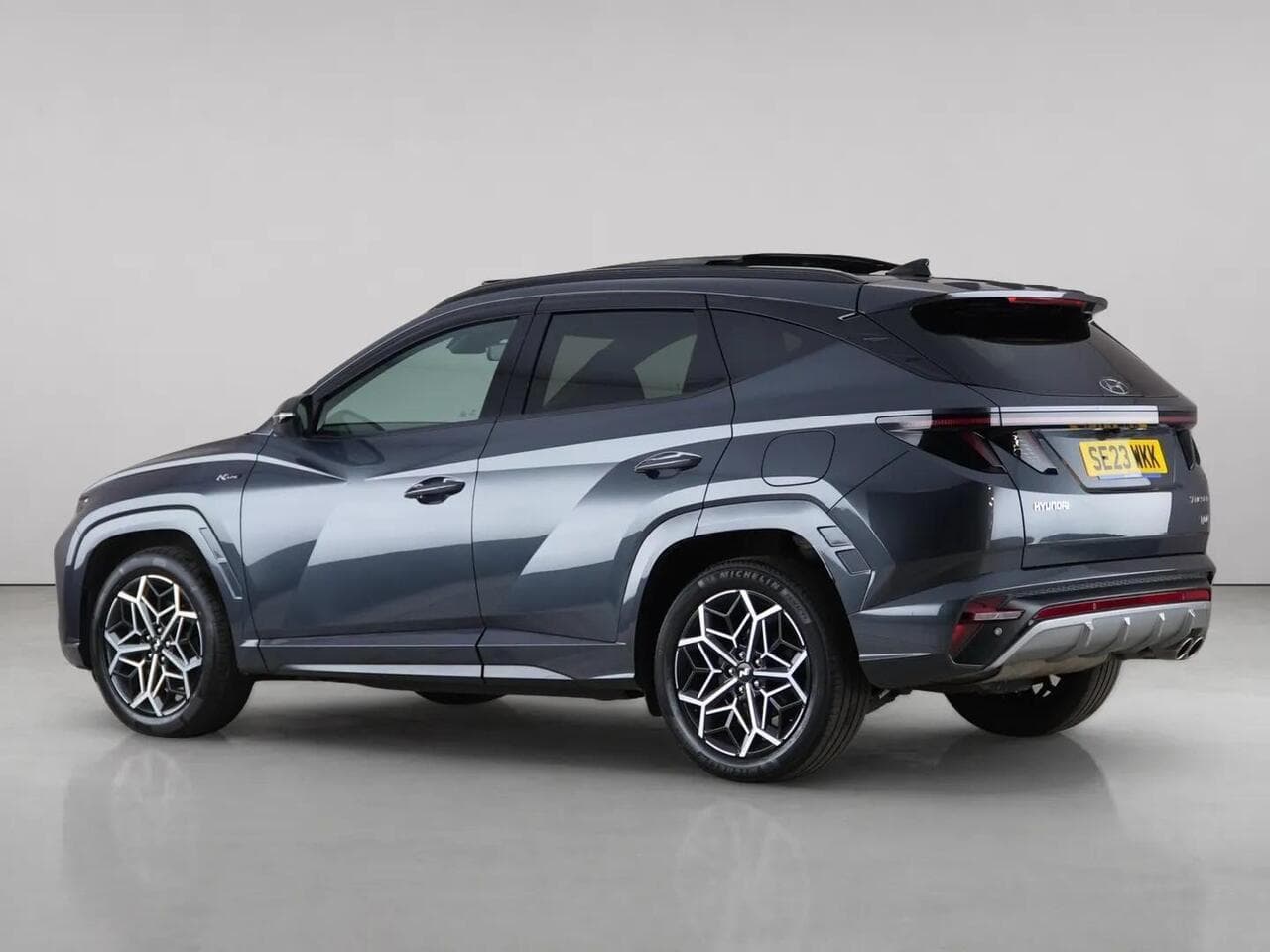 Hyundai TUCSON thumbnail Side Left