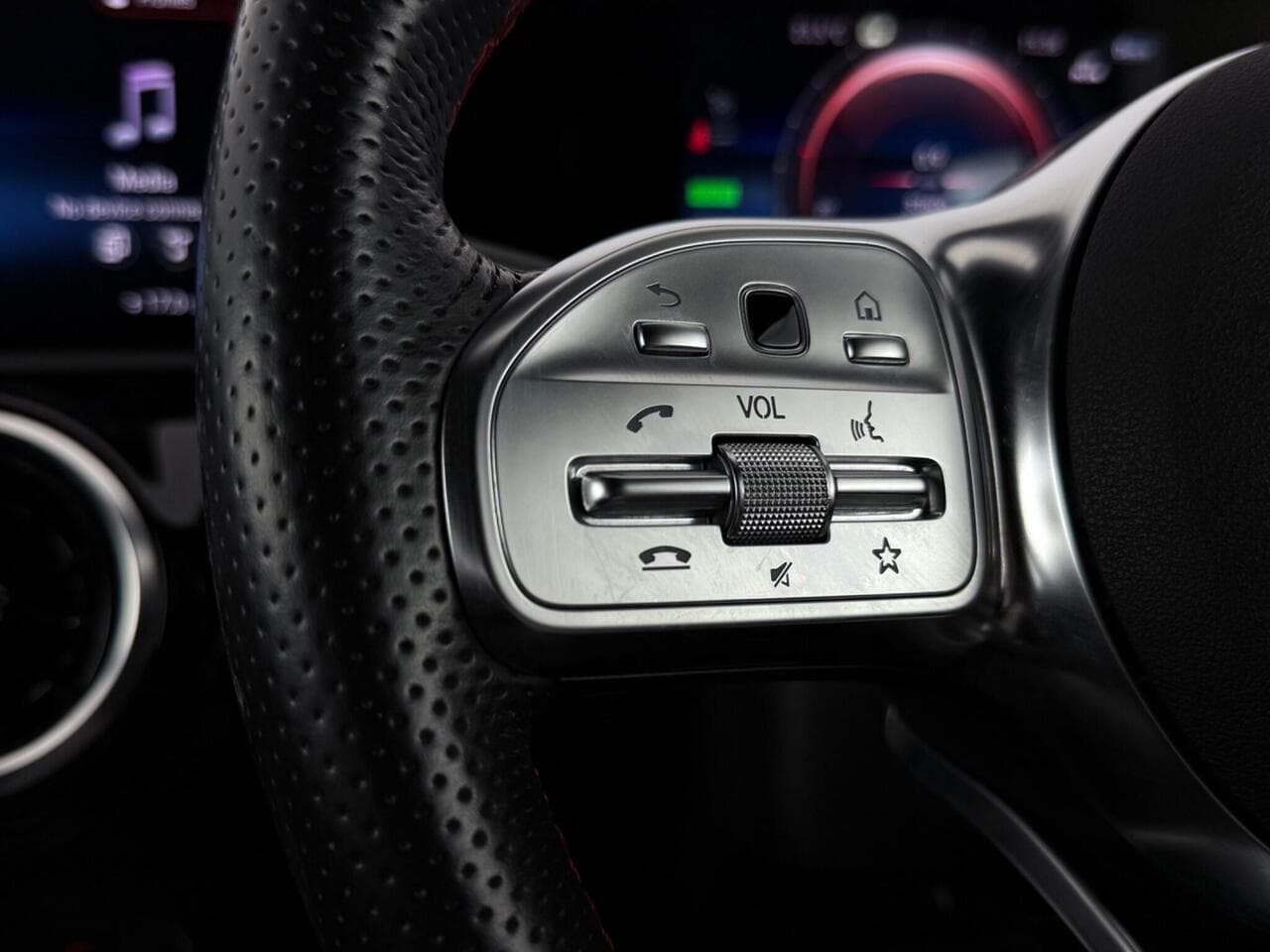 Mercedes-Benz A Class thumbnail Misc Controls