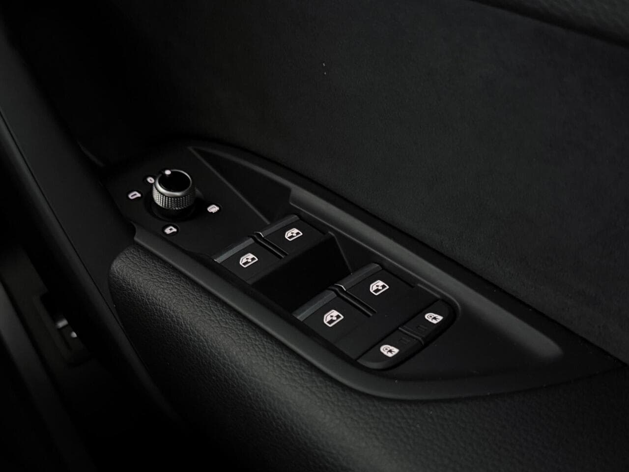Audi Q5 thumbnail Misc Controls