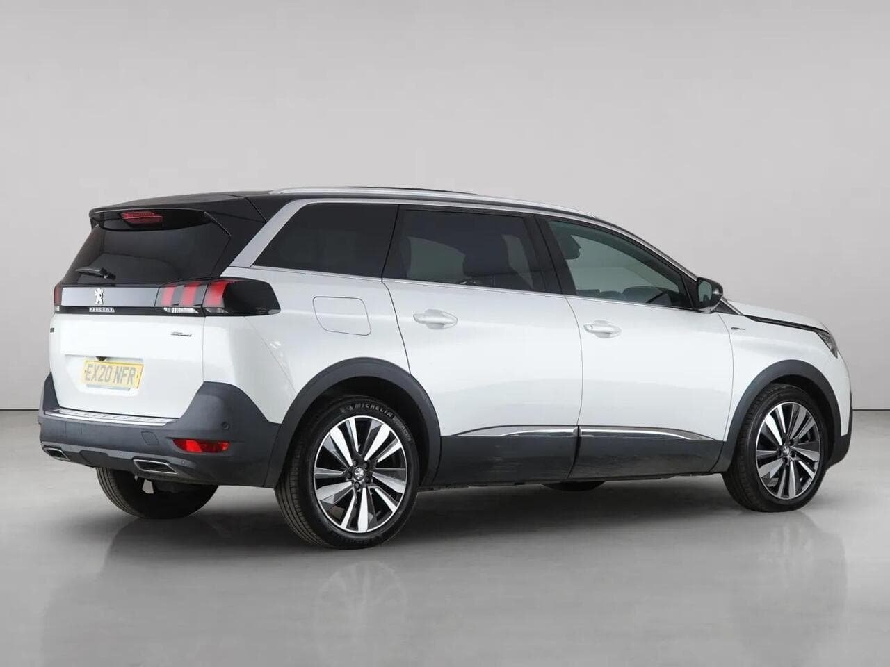 Peugeot 5008 thumbnail Rear Right