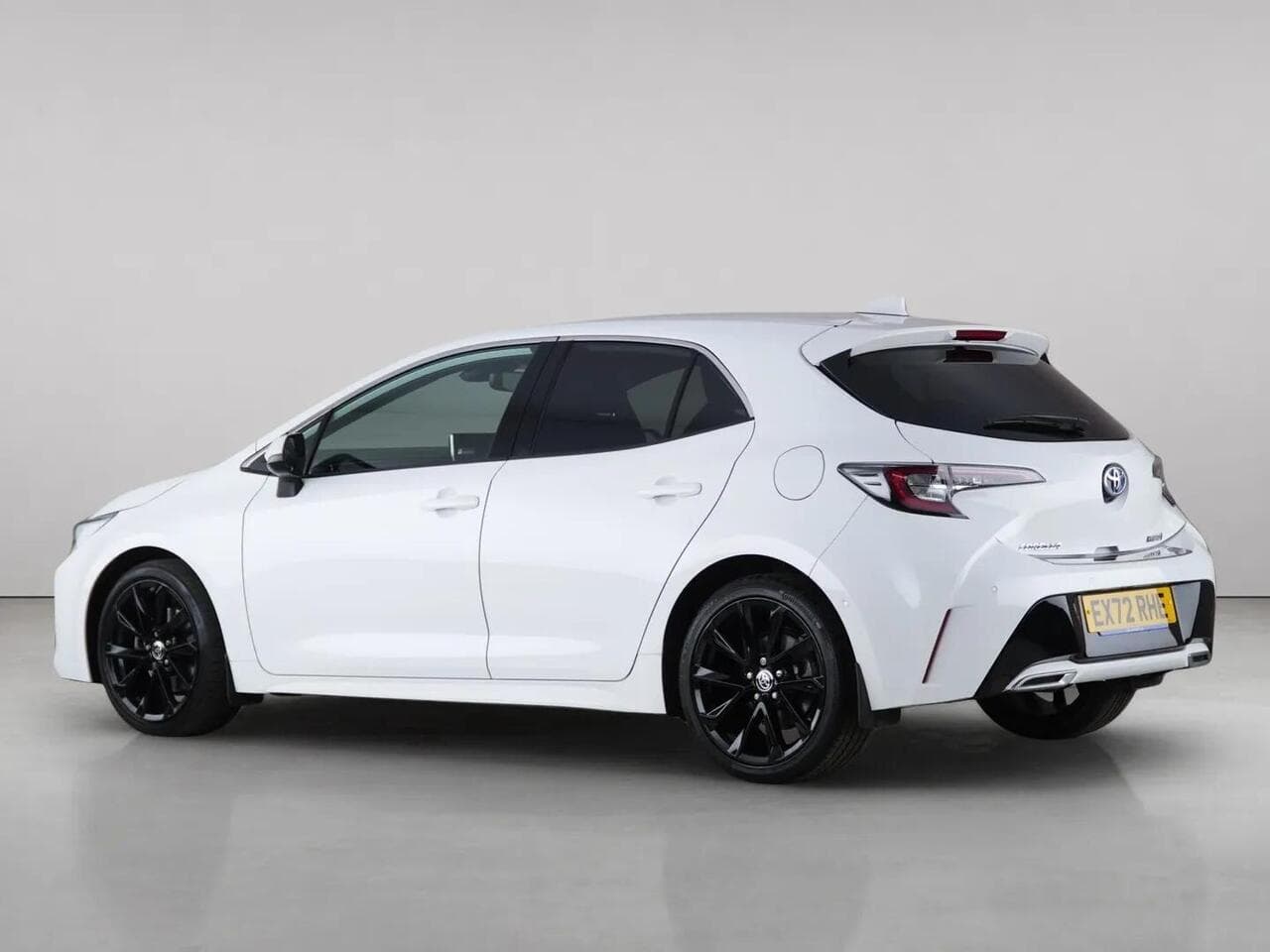 Toyota Corolla thumbnail Rear Left