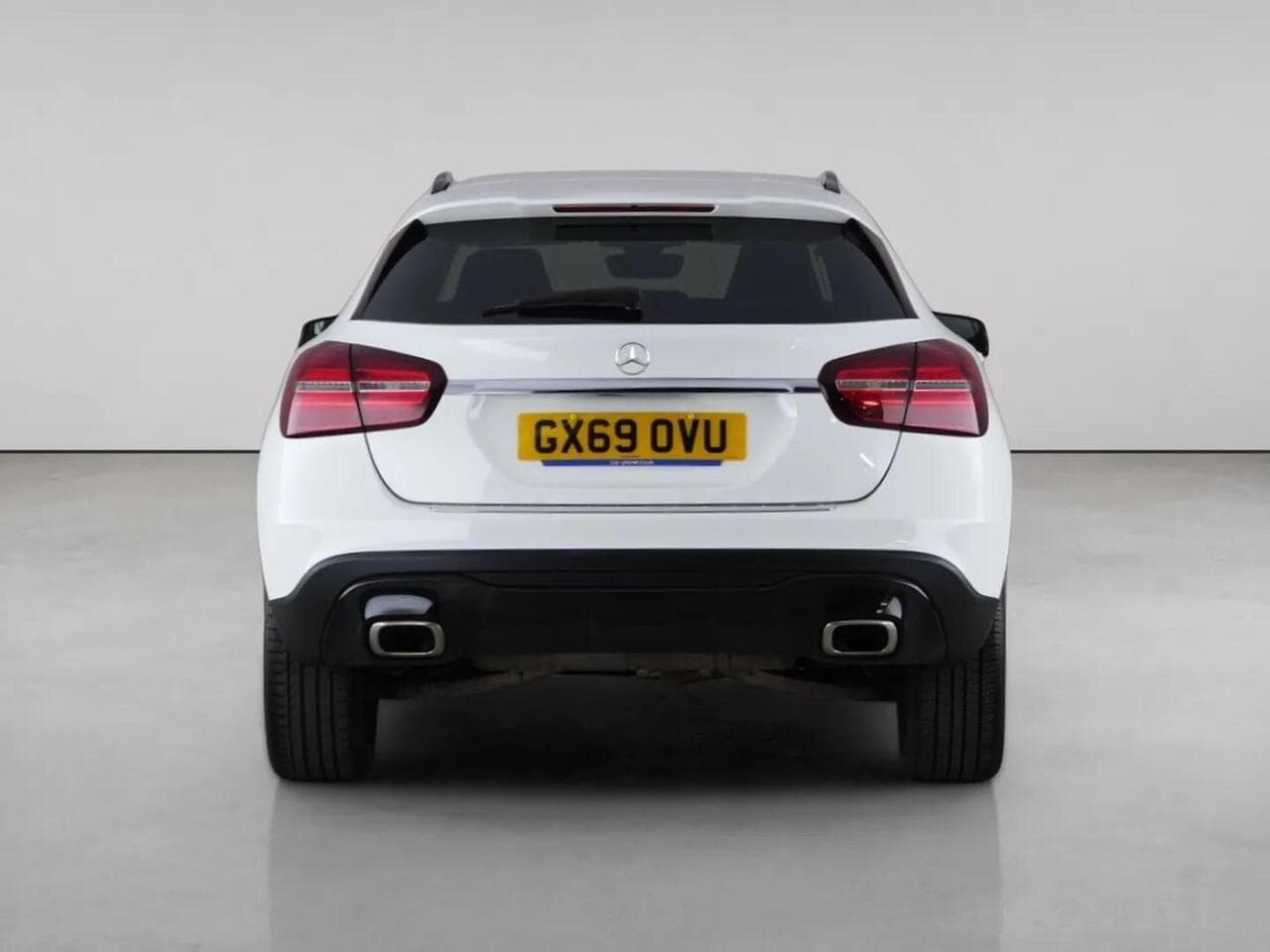Mercedes-Benz GLA thumbnail Rear
