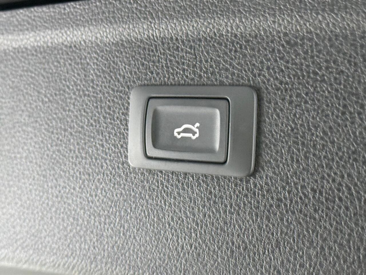 Audi Q5 thumbnail Misc Controls