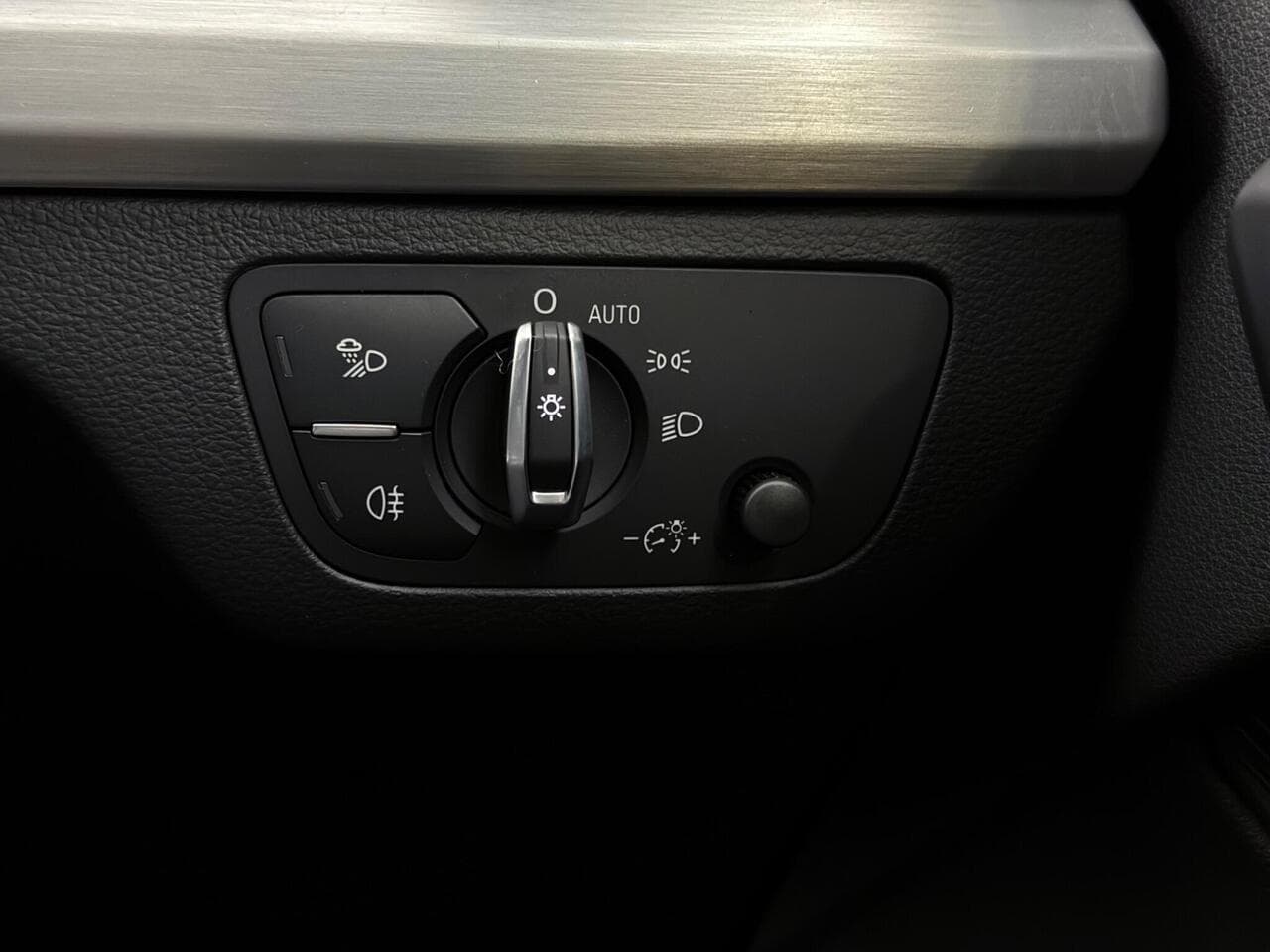 Audi Q5 thumbnail Misc Controls