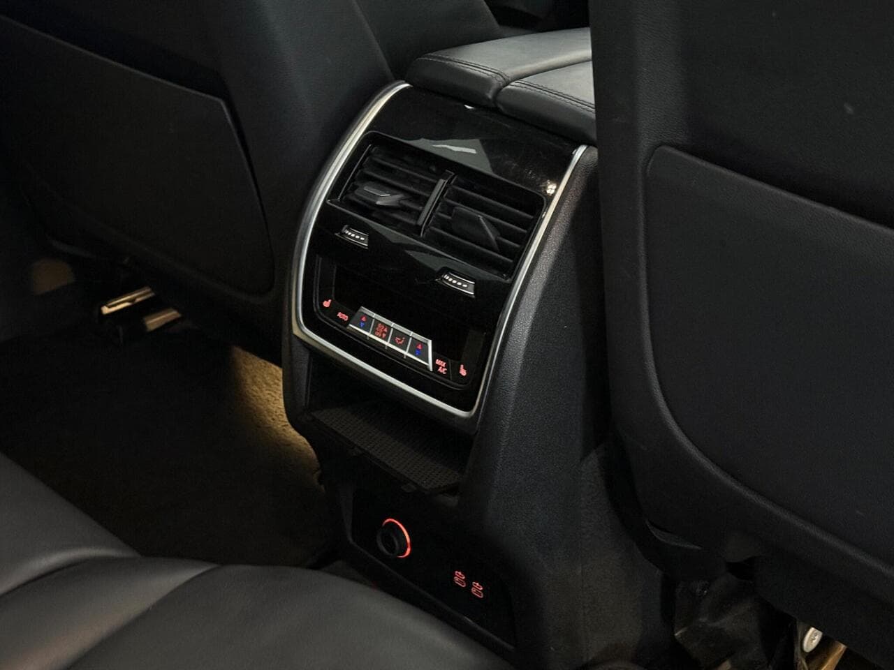 BMW X7 thumbnail Misc Controls