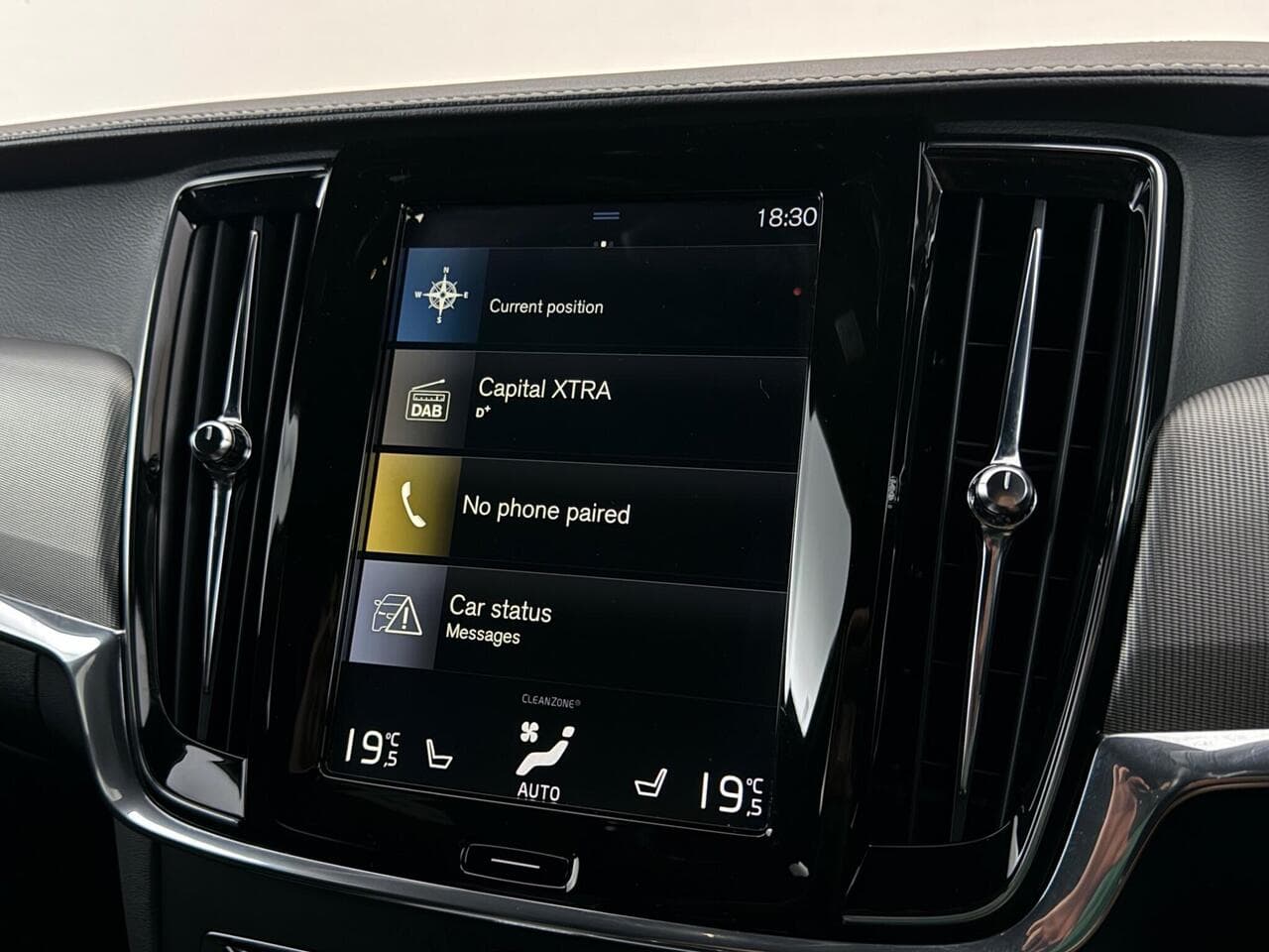 Volvo V90 thumbnail Infotainment System
