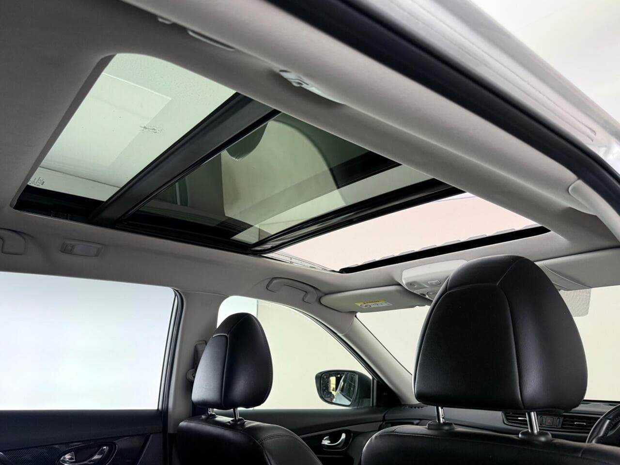 Nissan X-Trail thumbnail Roof