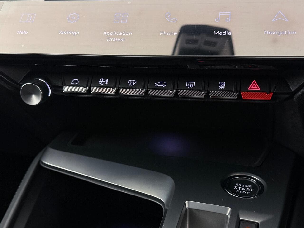 Peugeot 308 SW thumbnail Infotainment System