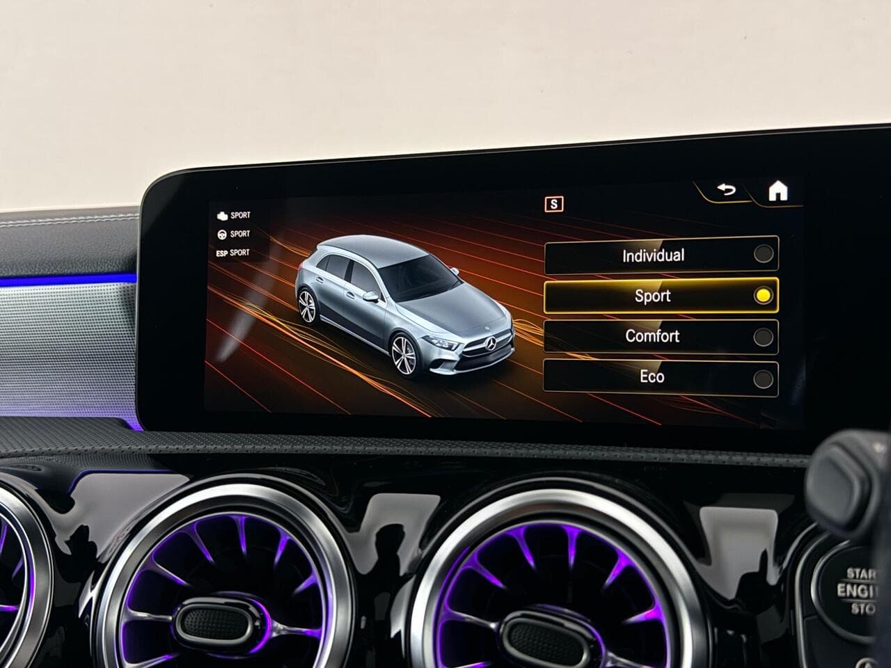 Mercedes-Benz A Class thumbnail Infotainment System