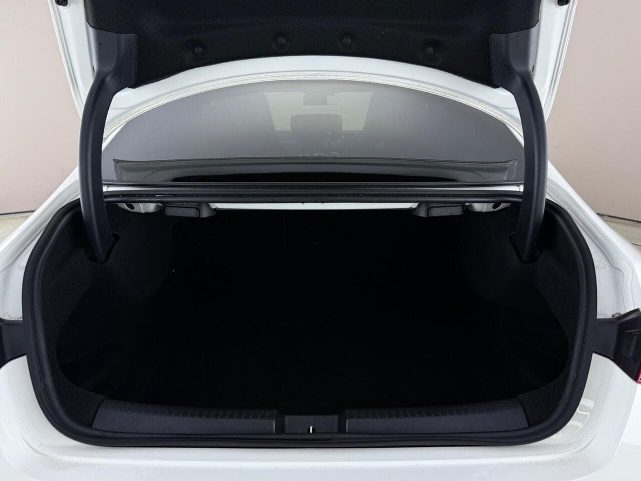Mercedes-Benz CLA thumbnail Boot