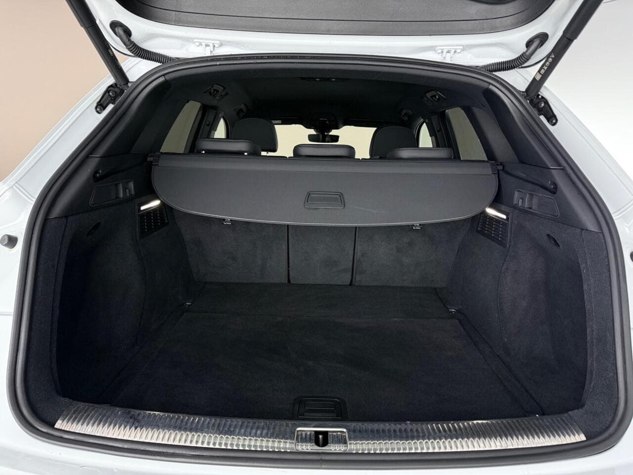 Audi Q5 thumbnail Boot