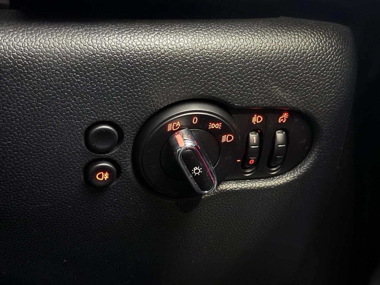 MINI Hatch thumbnail Misc Controls