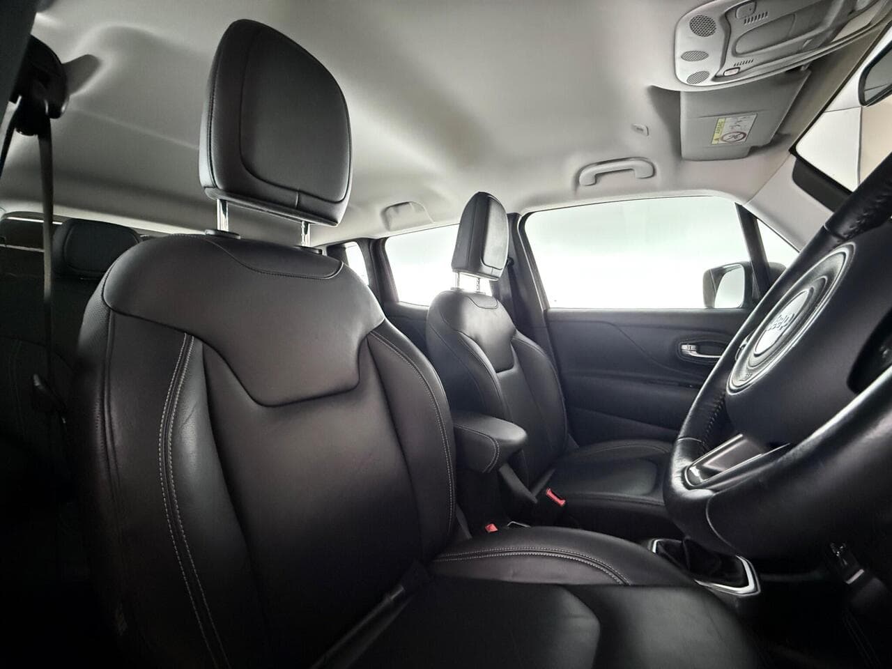 Jeep Renegade thumbnail Seat Driver