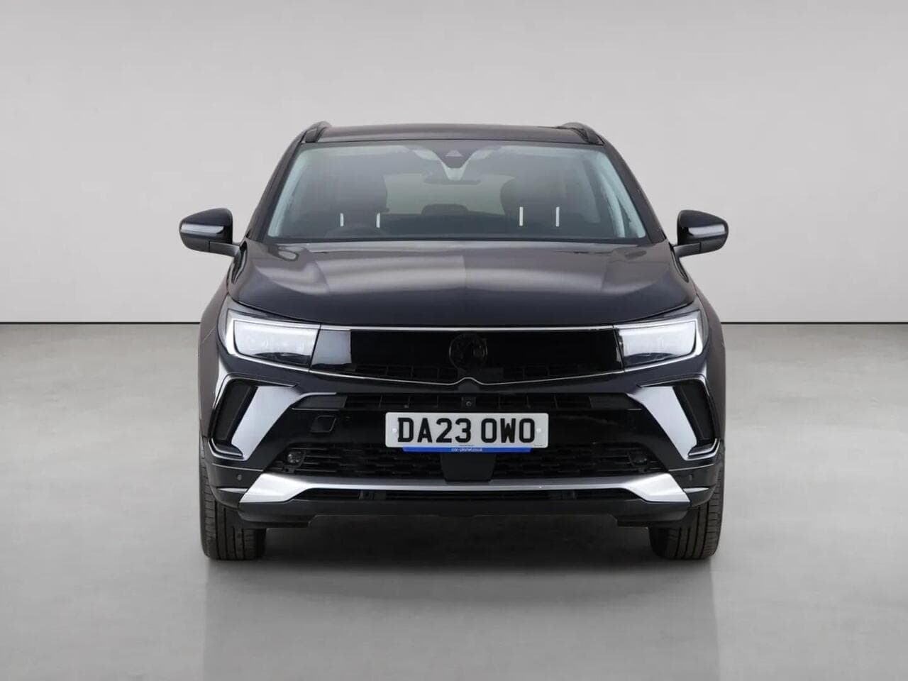 Vauxhall Grandland thumbnail Front