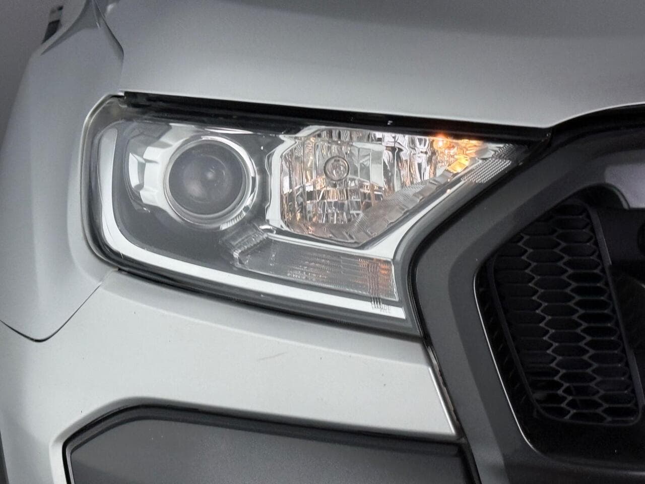 Ford Ranger thumbnail Lights Front