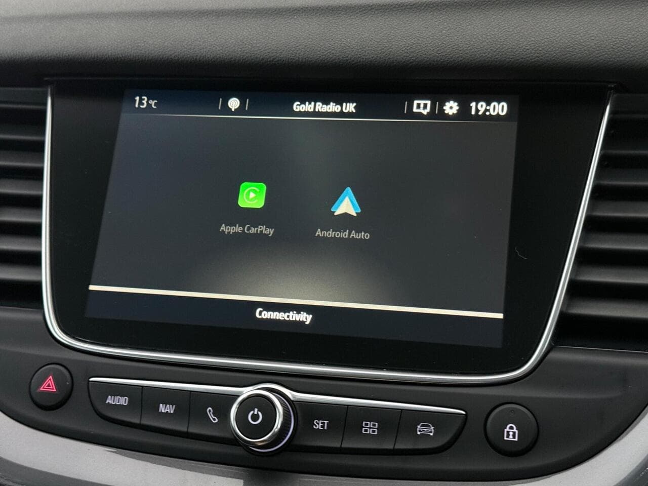 Vauxhall Grandland X thumbnail Infotainment System