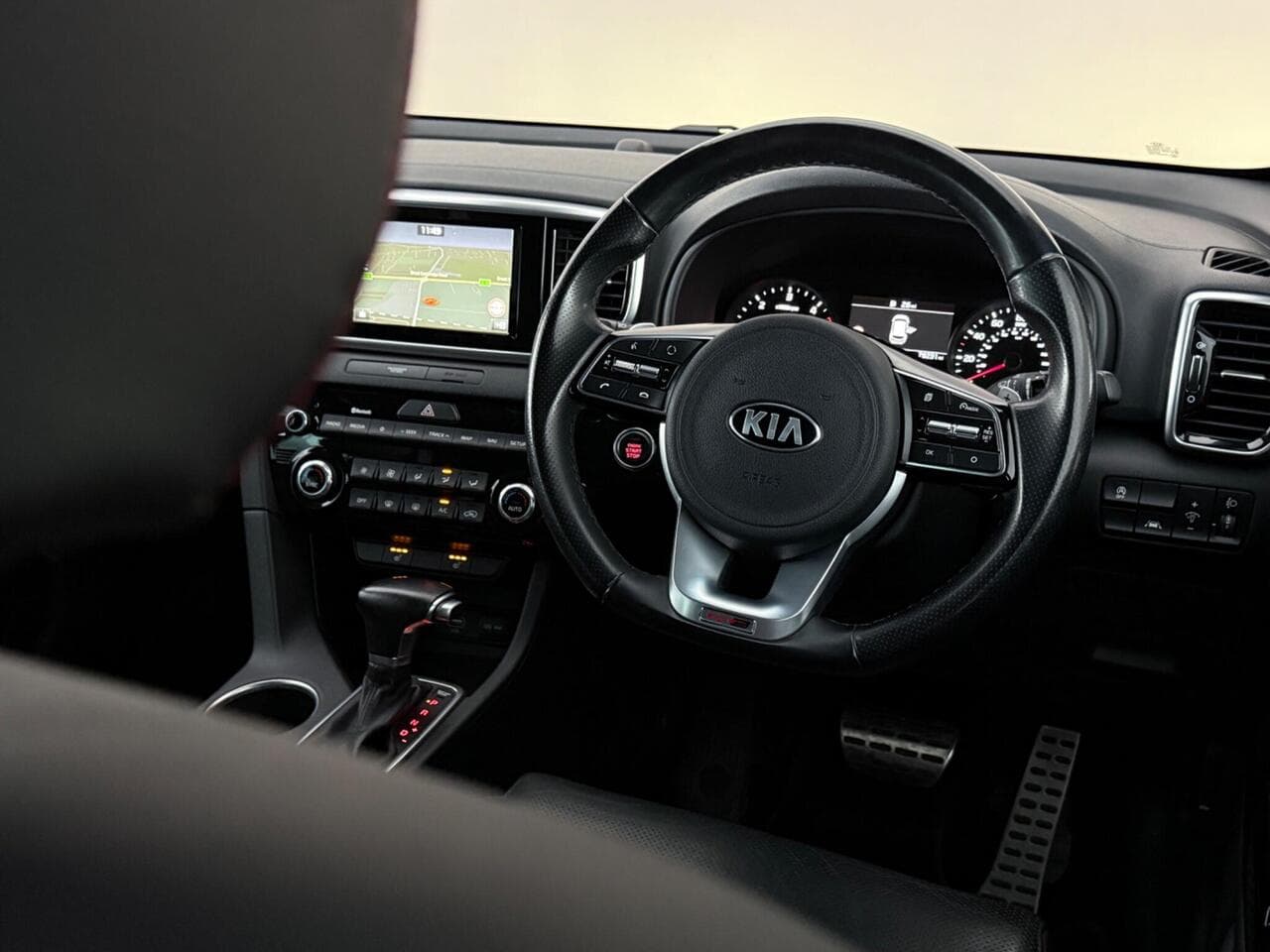 Kia Sportage thumbnail Steering Wheel