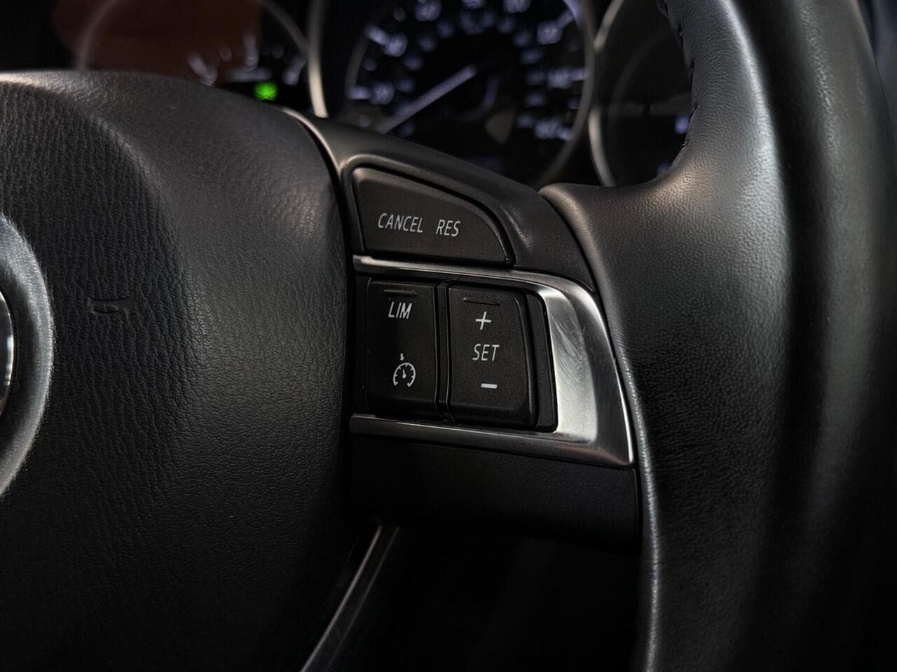Mazda CX-5 thumbnail Misc Controls