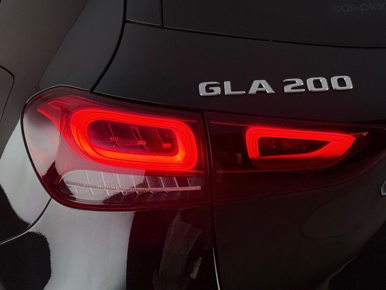 Mercedes-Benz GLA thumbnail Lights Rear