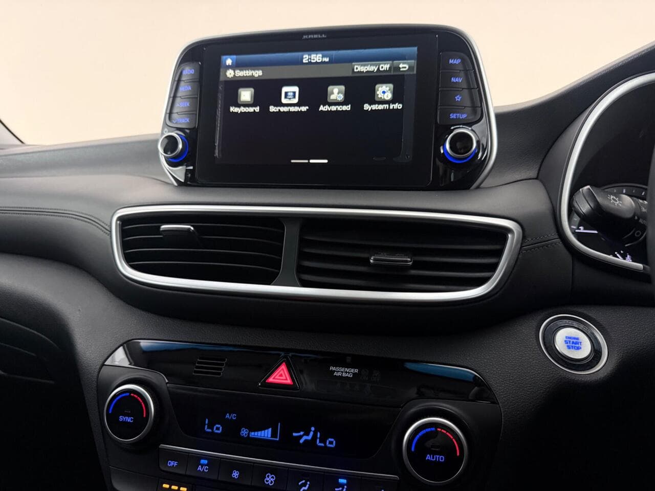 Hyundai TUCSON thumbnail Infotainment System