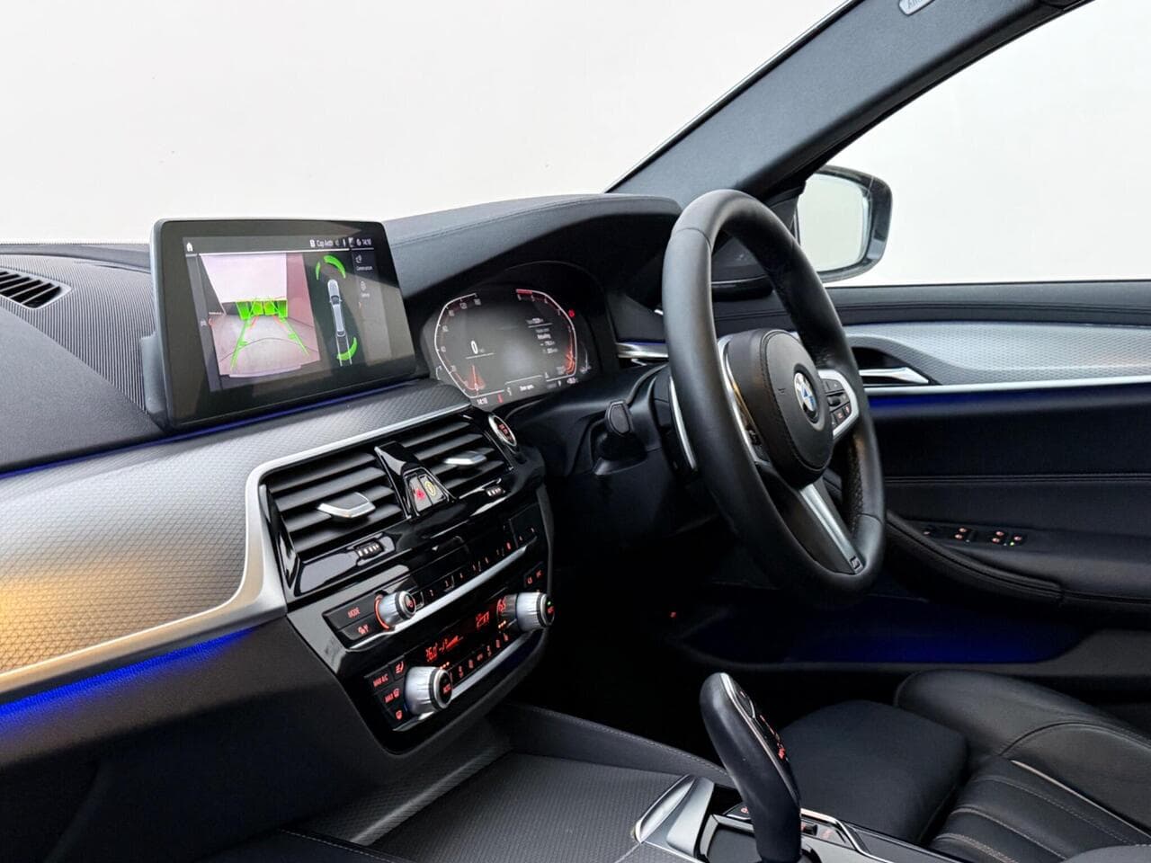 BMW 5 Series thumbnail Interior Front