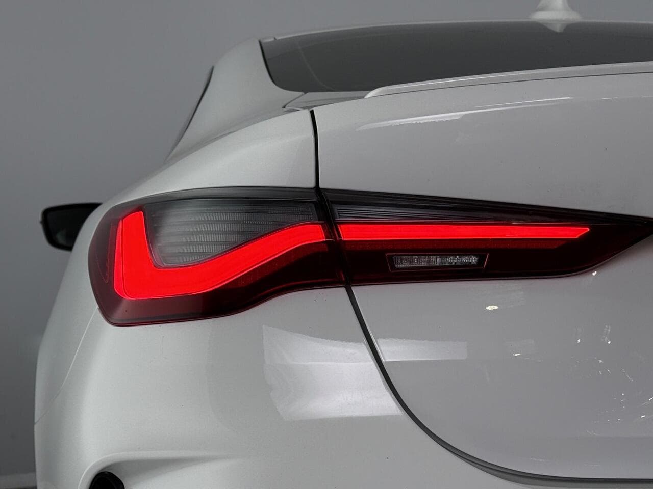 BMW 4 Series thumbnail Lights Rear