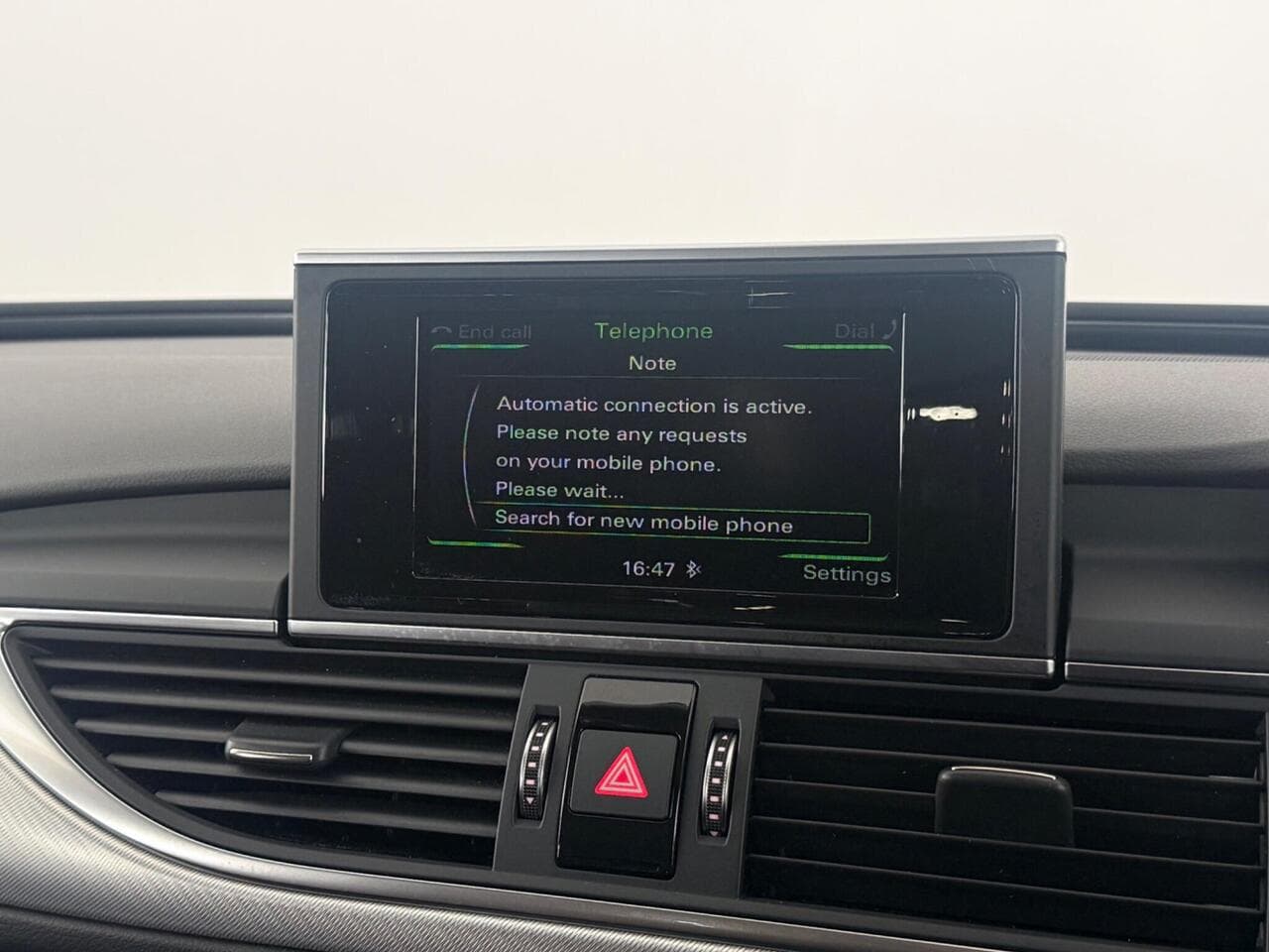 Audi A6 Avant thumbnail Infotainment System