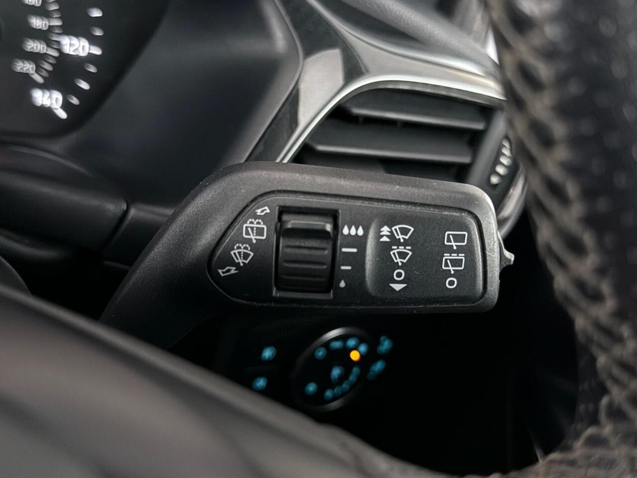 Ford Fiesta thumbnail Misc Controls