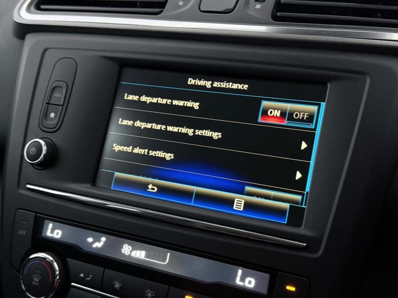 Renault Kadjar thumbnail Infotainment System
